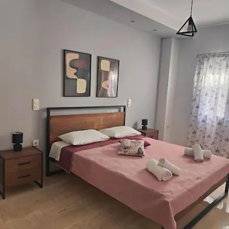 George In Nea Chora Apartment *